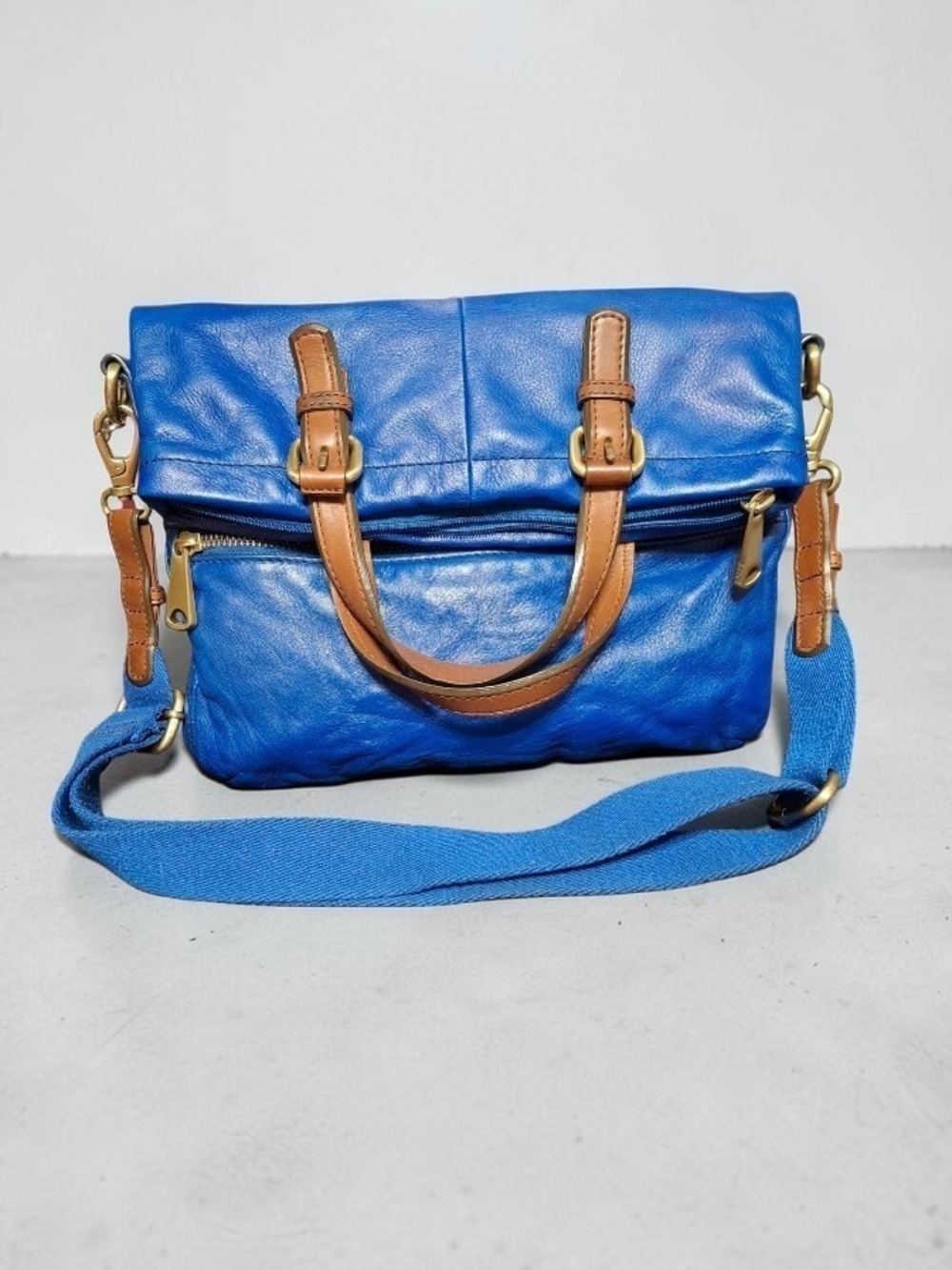 Fossil Heritage Blue Leather Foldover Explorer Messenger Bag with Tan Trim